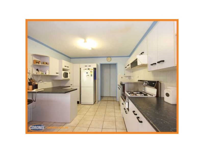 35 Gowen Street, Shorncliffe QLD 4017