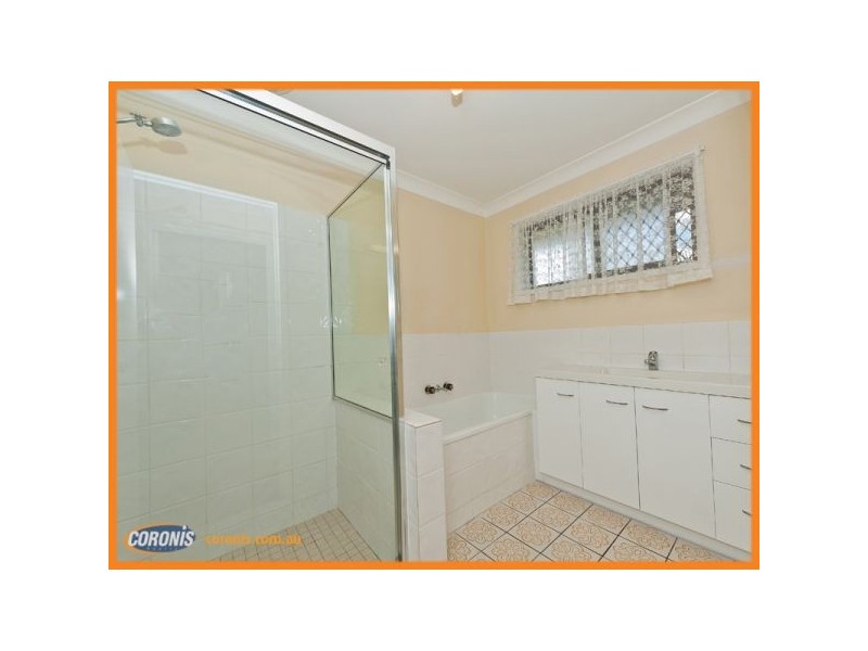 11 Jamberoo Street, Springwood QLD 4127