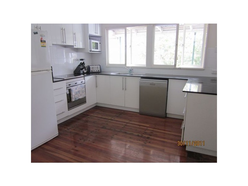 42 Curwen Terrace, Chermside QLD 4032