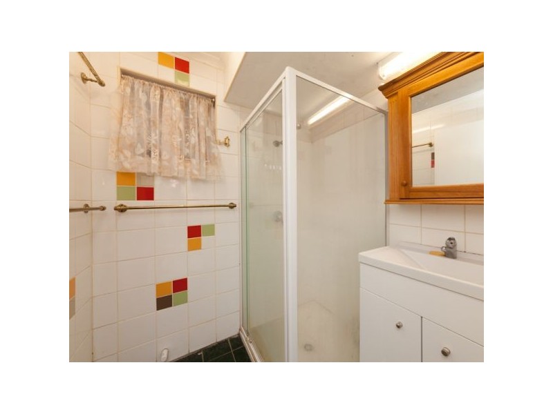 11 Park Road, Wooloowin QLD 4030