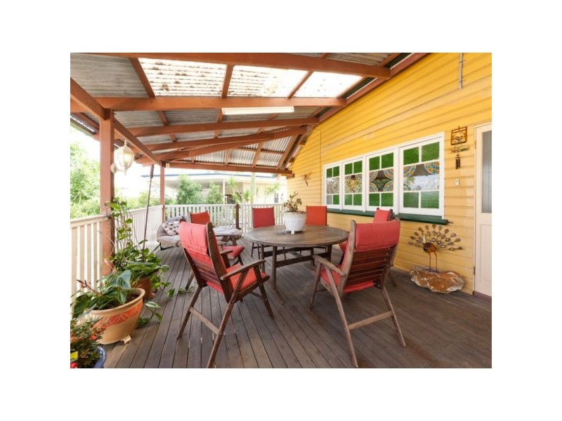 11 Park Road, Wooloowin QLD 4030