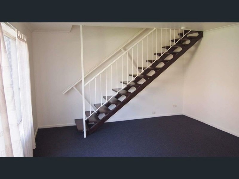 2/107 Station Road, Woodridge QLD 4114