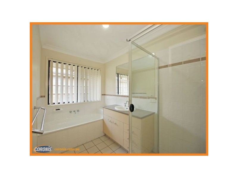 8 Bluegrass Place, Morayfield QLD 4506