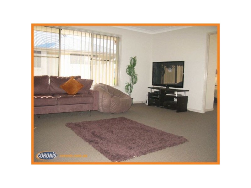 37 Riverside Tce, Windaroo QLD 4207