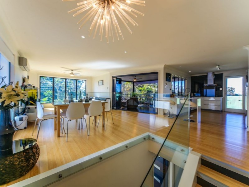 11 Tooraneedin Rd, Coomera QLD 4209