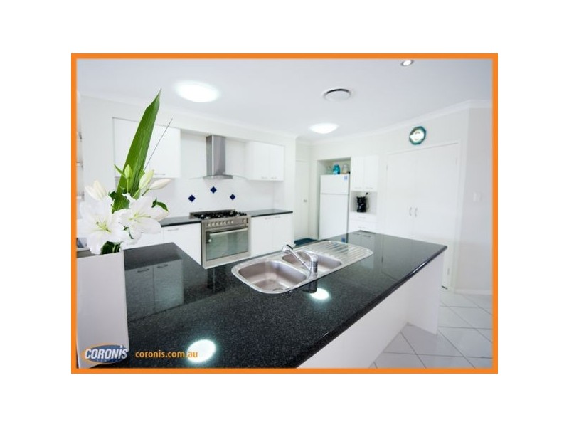 16 Slipstream Rd, Coomera Waters QLD 4209