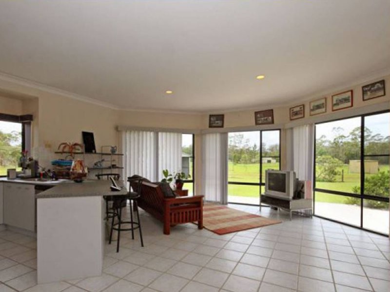 813 Old Gympie Road, Elimbah QLD 4516