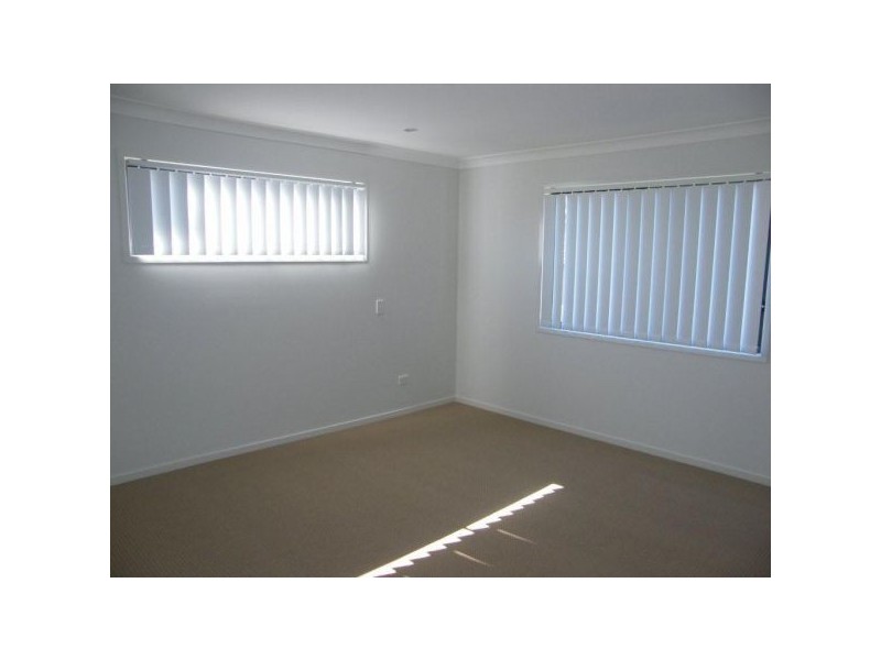 1/4 Sugarglider Court, Morayfield QLD 4506