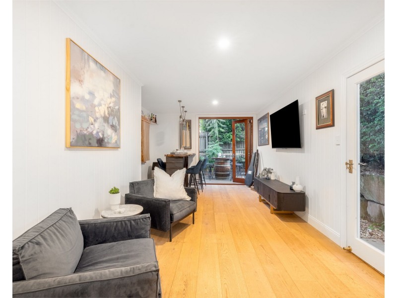 15 Anzac Avenue, Sandgate QLD 4017