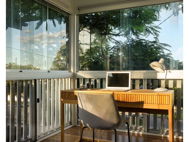 15 Anzac Avenue, Sandgate QLD 4017