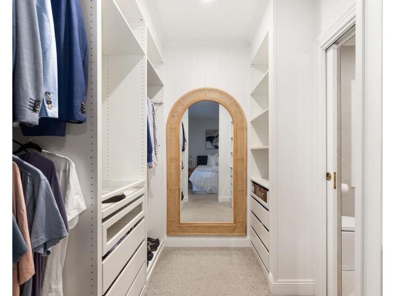 15 Anzac Avenue, Sandgate QLD 4017