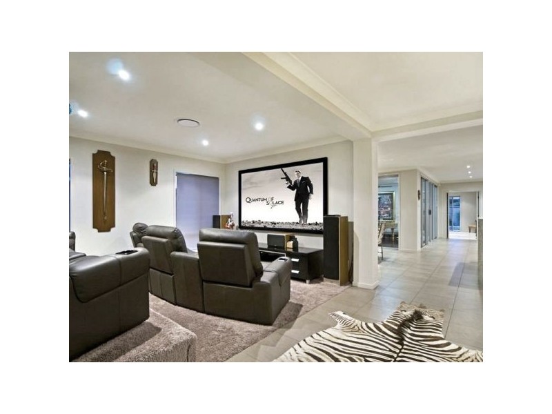 9 Bashful Lane, Coomera Waters QLD 4209