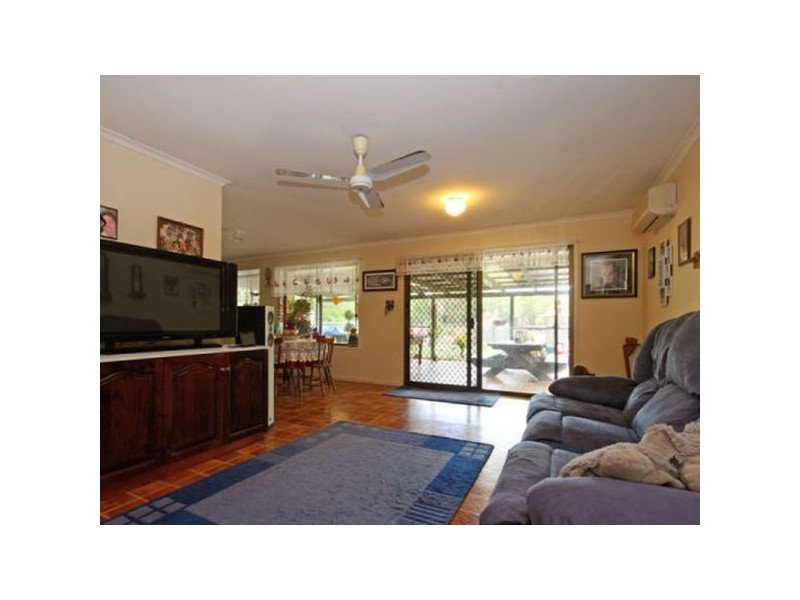 280 Peel Road, Beachmere QLD 4510