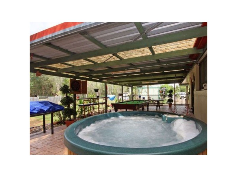 280 Peel Road, Beachmere QLD 4510