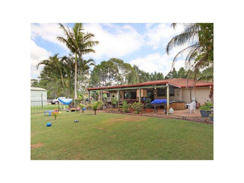 280 Peel Road, Beachmere QLD 4510