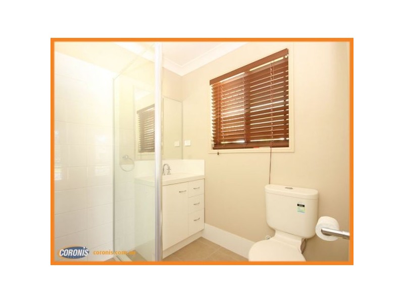 16 Water Street, Kallangur QLD 4503