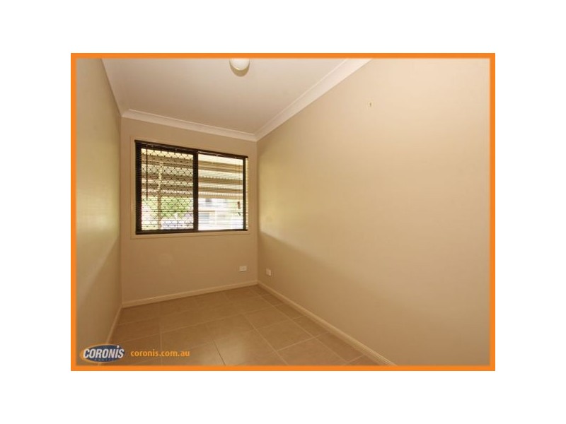 16 Water Street, Kallangur QLD 4503