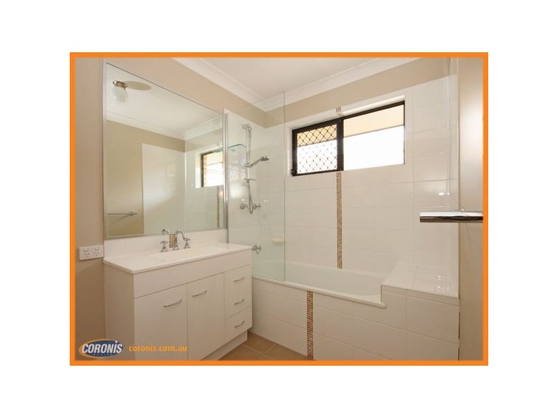 16 Water Street, Kallangur QLD 4503