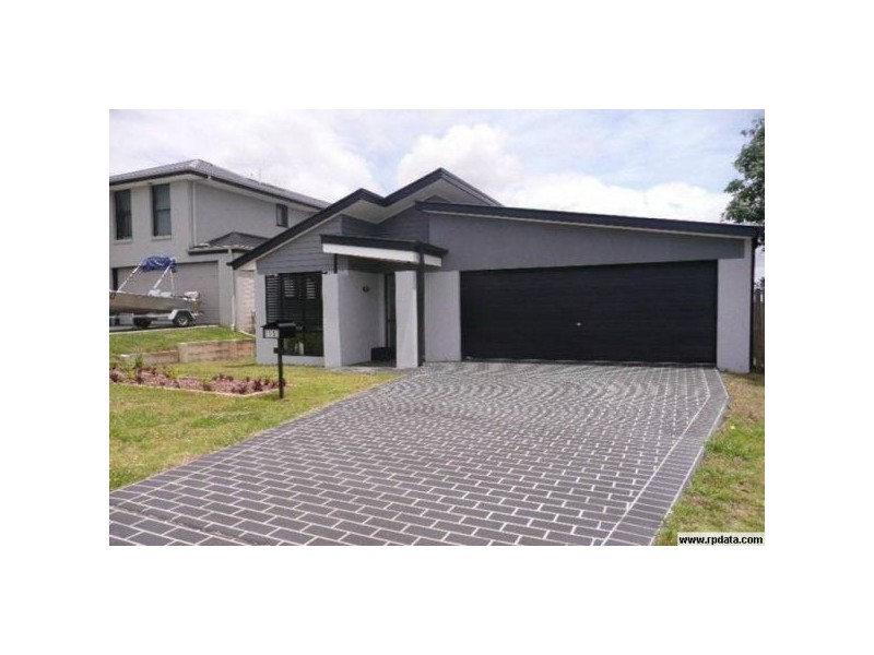 15 Orlando, Coomera QLD 4209