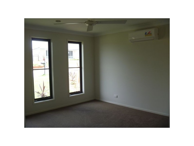 38 Michael David Dr, Warner QLD 4500