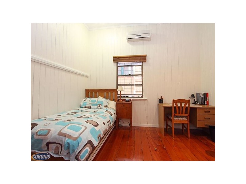 63 Somerset Rd, Kedron QLD 4031