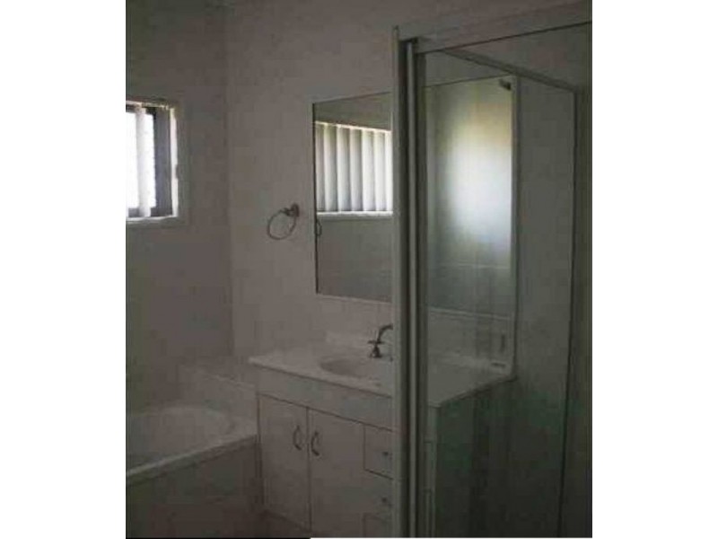 33 Riverbend Crescent, Morayfield QLD 4506