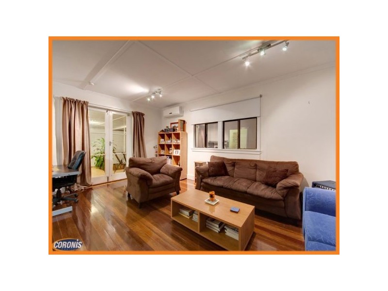2 Glen Kedron Lane, Kedron QLD 4031