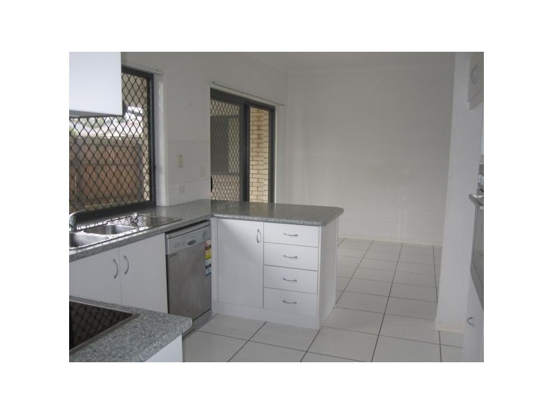 33 Riverbend Crescent, Morayfield QLD 4506