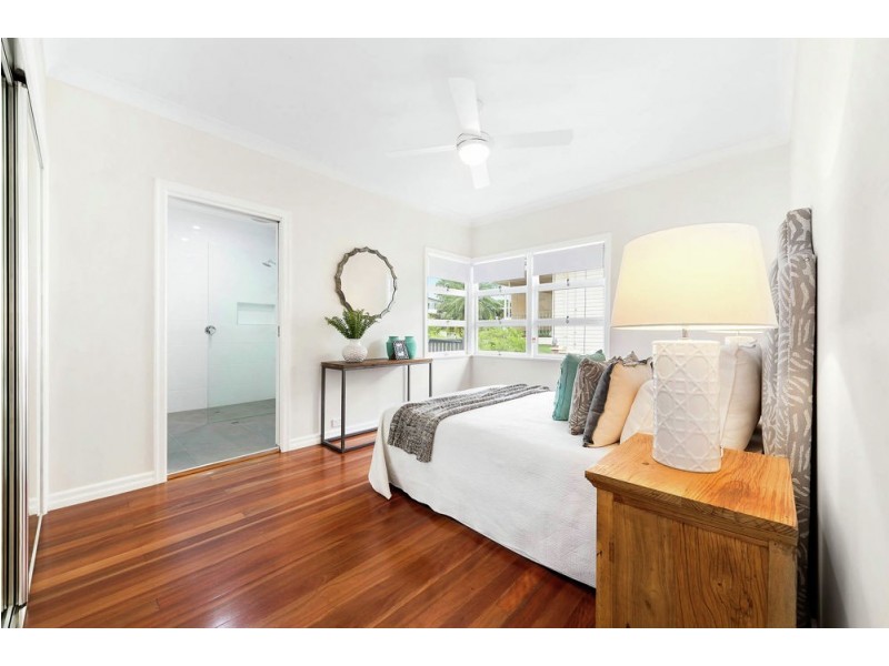 11 Viney Street, Chermside West QLD 4032