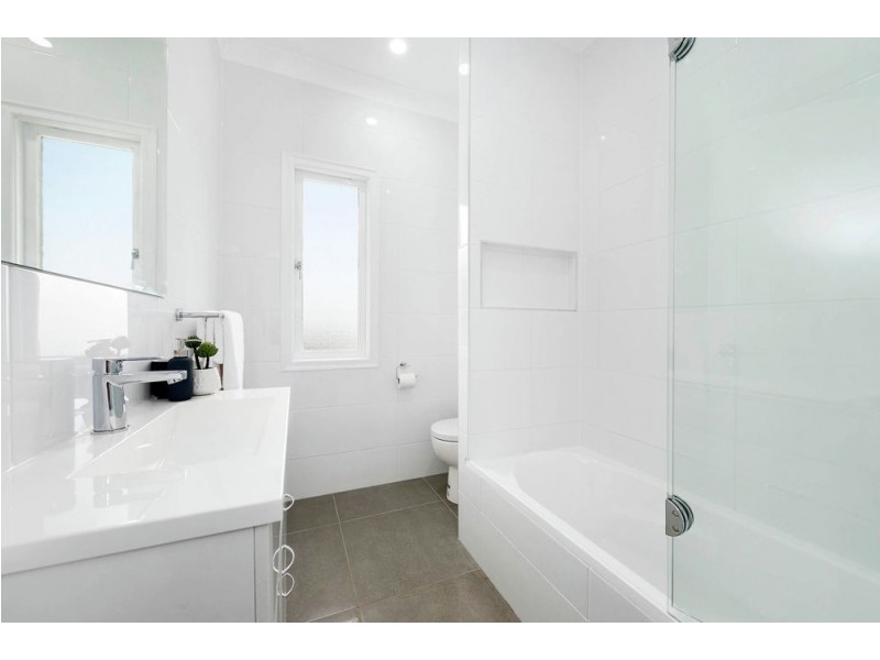 11 Viney Street, Chermside West QLD 4032