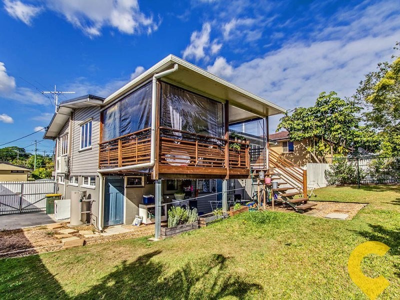 4 Tasman Street, Stafford Heights QLD 4053