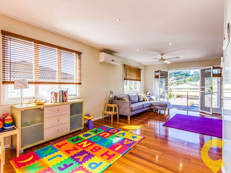 4 Tasman Street, Stafford Heights QLD 4053