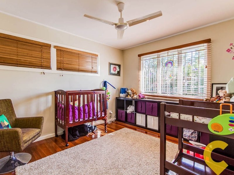 4 Tasman Street, Stafford Heights QLD 4053