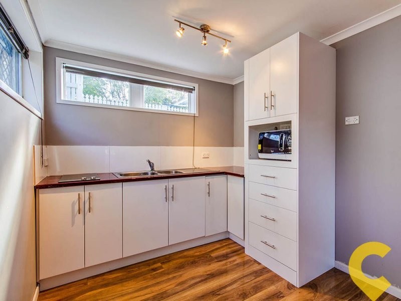 4 Tasman Street, Stafford Heights QLD 4053