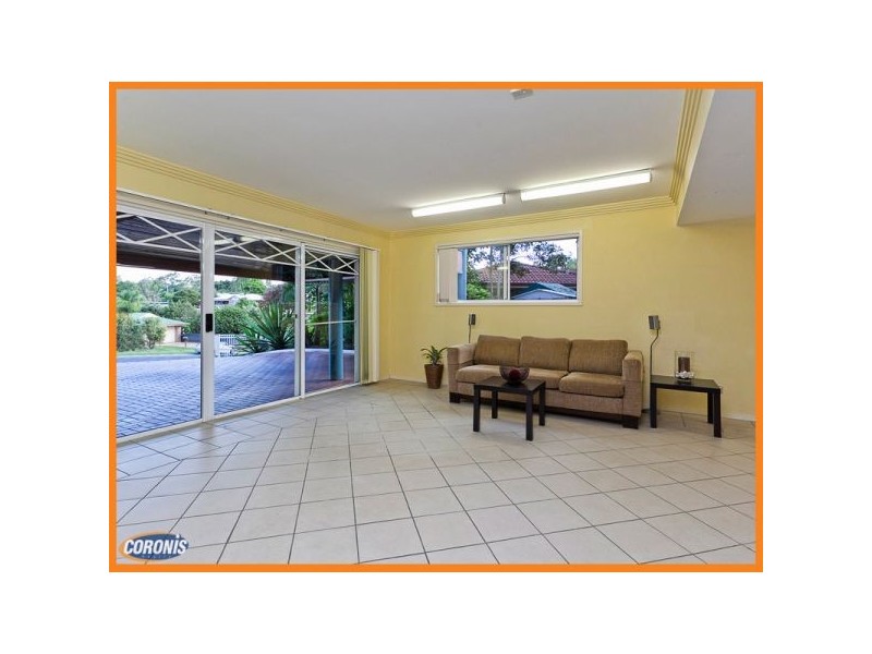 38 Deerdale Street, Stafford Heights QLD 4053