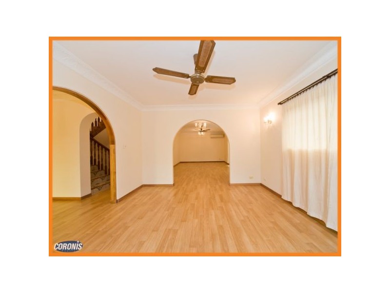 4 Whites Road, Chermside West QLD 4032