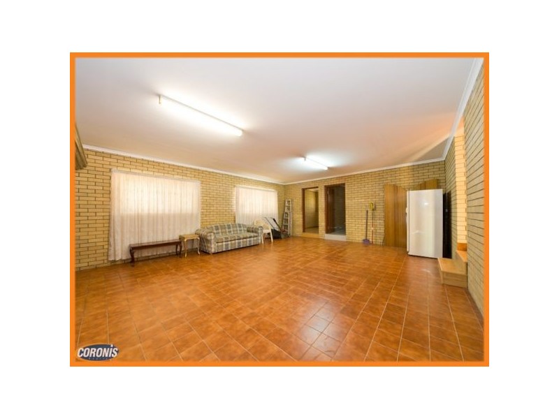 4 Whites Road, Chermside West QLD 4032