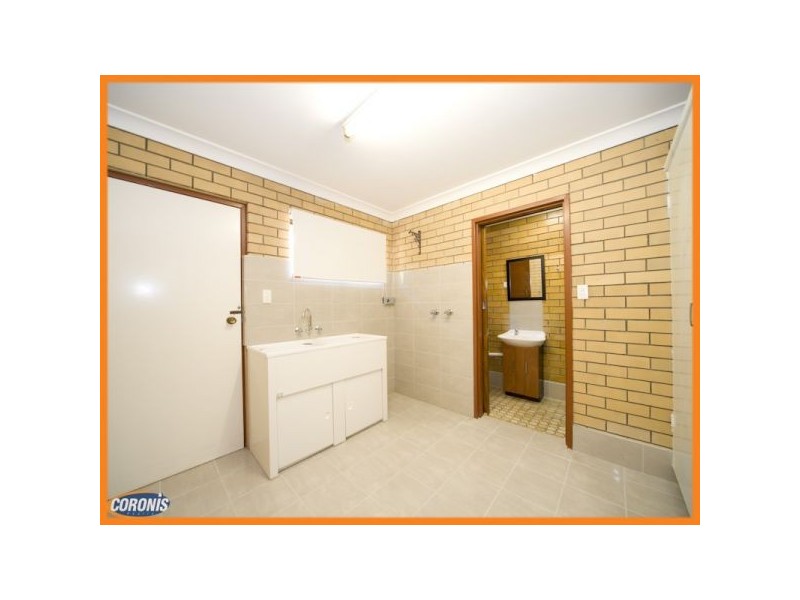 4 Whites Road, Chermside West QLD 4032