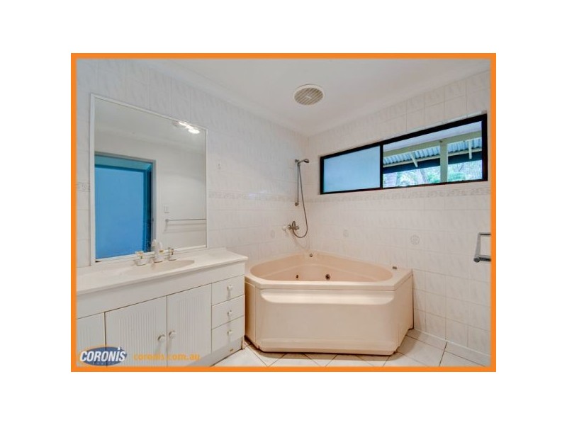 37 Beech Drive, Cashmere QLD 4500