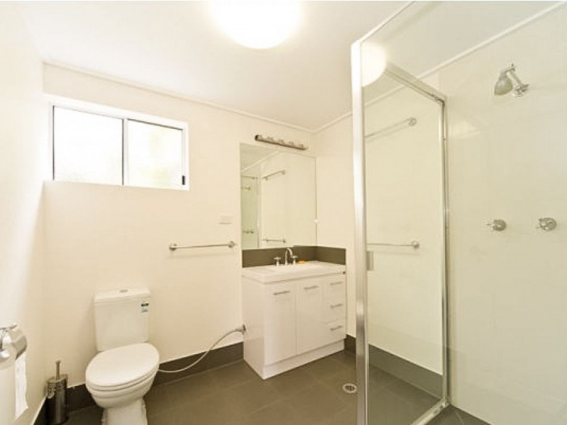 10 Madeira Street, The Gap QLD 4061