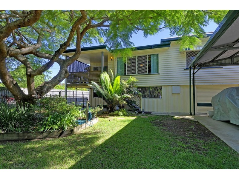 7 East Avenue, Brighton QLD 4017