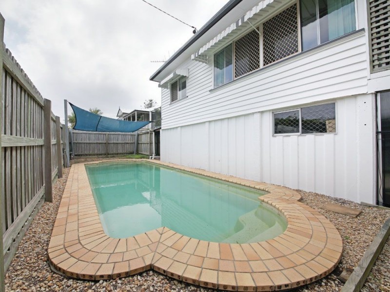 7 East Avenue, Brighton QLD 4017