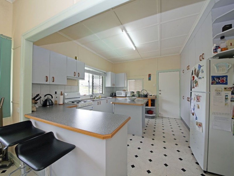 7 East Avenue, Brighton QLD 4017