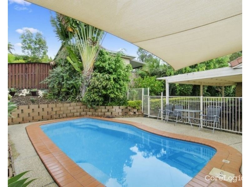 5 Polynesia Ave, Pacific Pines QLD 4211