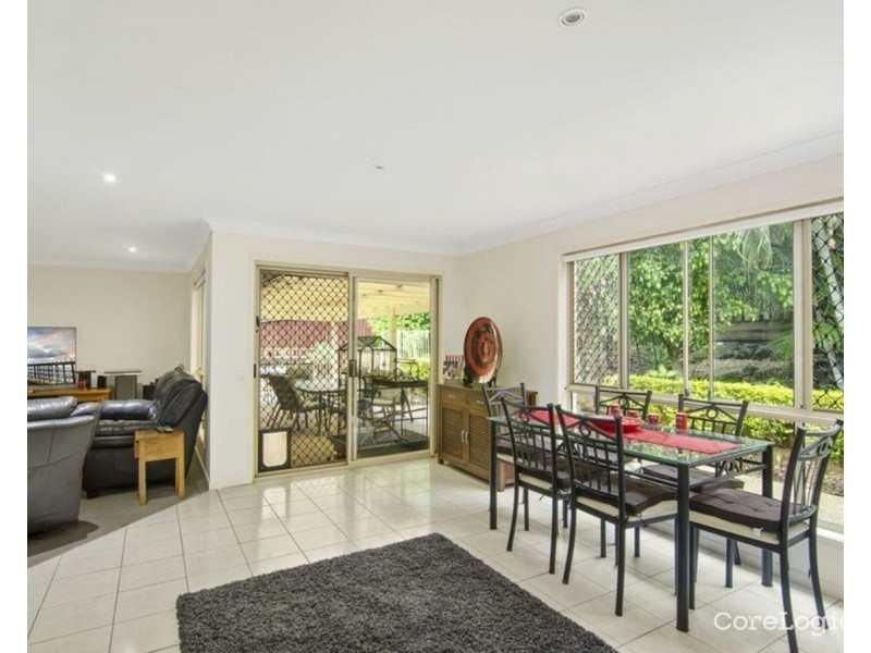 5 Polynesia Ave, Pacific Pines QLD 4211