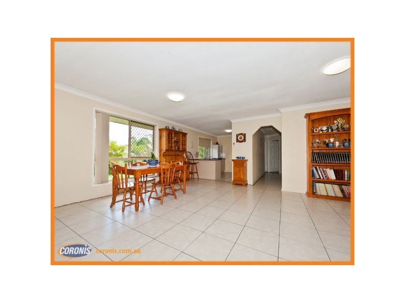 42 Crozier Crescent, Meadowbrook QLD 4131