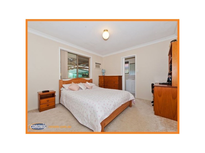 42 Crozier Crescent, Meadowbrook QLD 4131