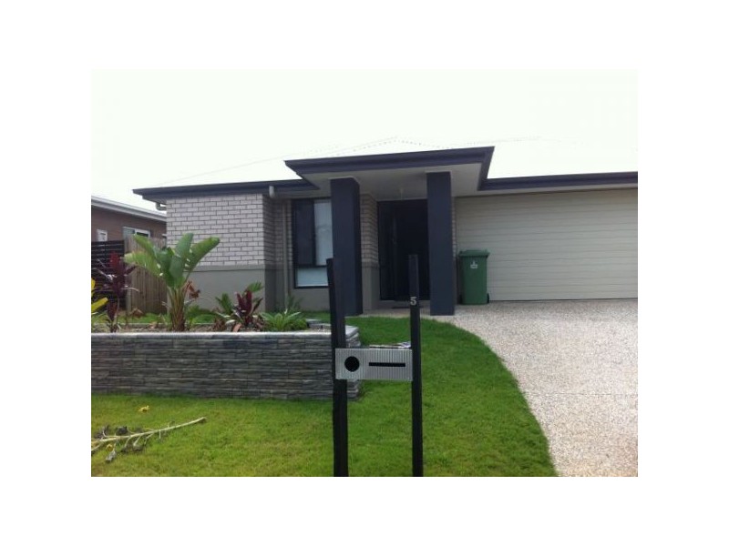 5 Beaumont Drive, Pimpama QLD 4209