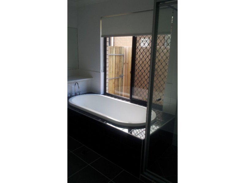 5 Beaumont Drive, Pimpama QLD 4209