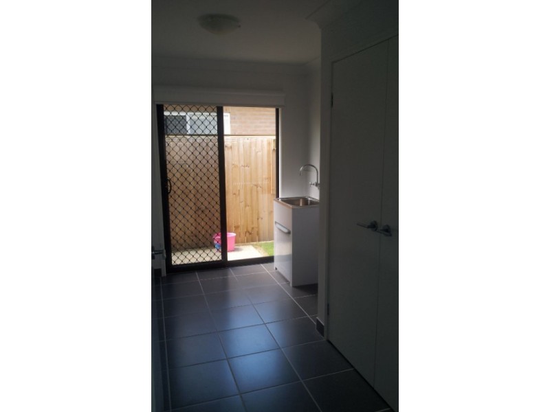 5 Beaumont Drive, Pimpama QLD 4209